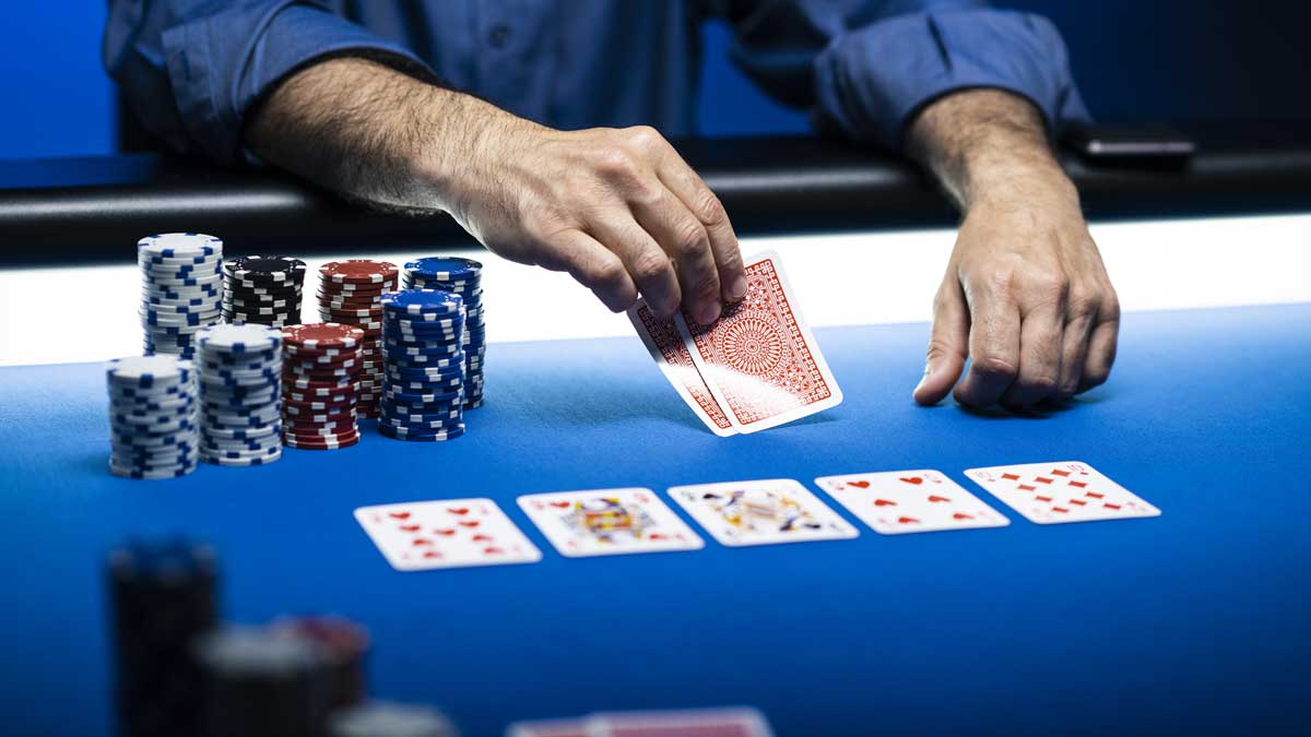 Short Deck Poker Hands and Rounds